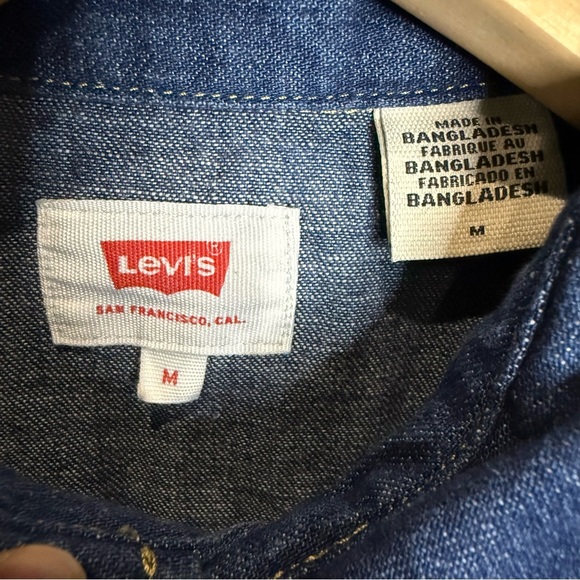 Levi's Blue Casual Button Down Shirt Classic Western Style - Picture 5 of 9